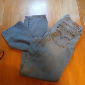 Levis 512 perfectly slimming skinny leg 10m
